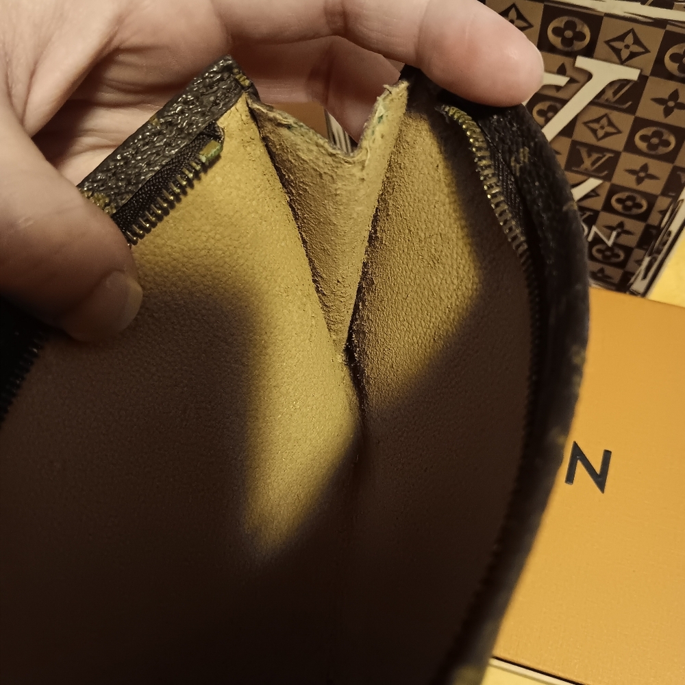 LV Toiletry Pouch - Picture 8 of 9